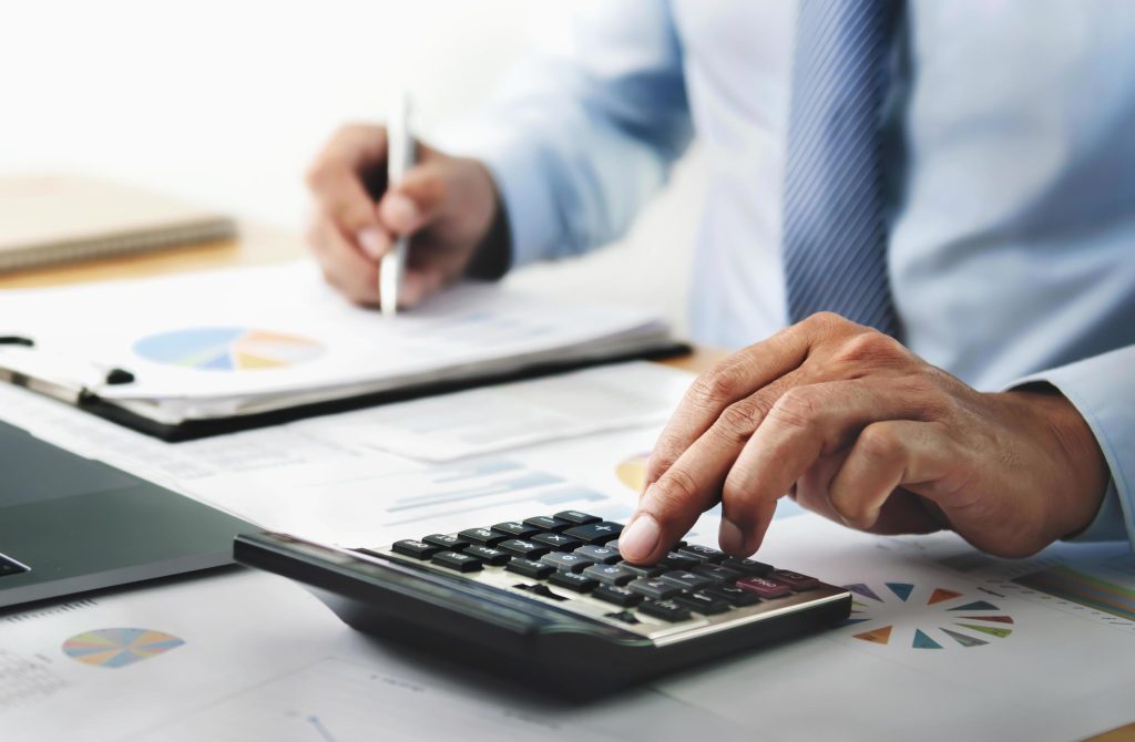 Está mais fácil economizar, com a Obra Seguros Corretora há mais de 20 anos.
